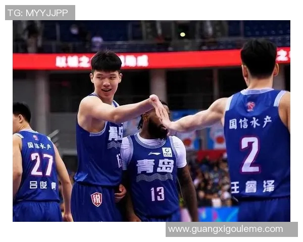 CBA青岛主场迎战深圳队全力争胜展现球队实力与斗志 CBA青岛主场迎战深圳队全力争胜展现球队实力与斗志